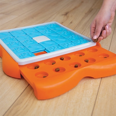 Nina Ottosson Challenge Slider Oranje / Blauw 38X38X5 CM - 0031 Shop